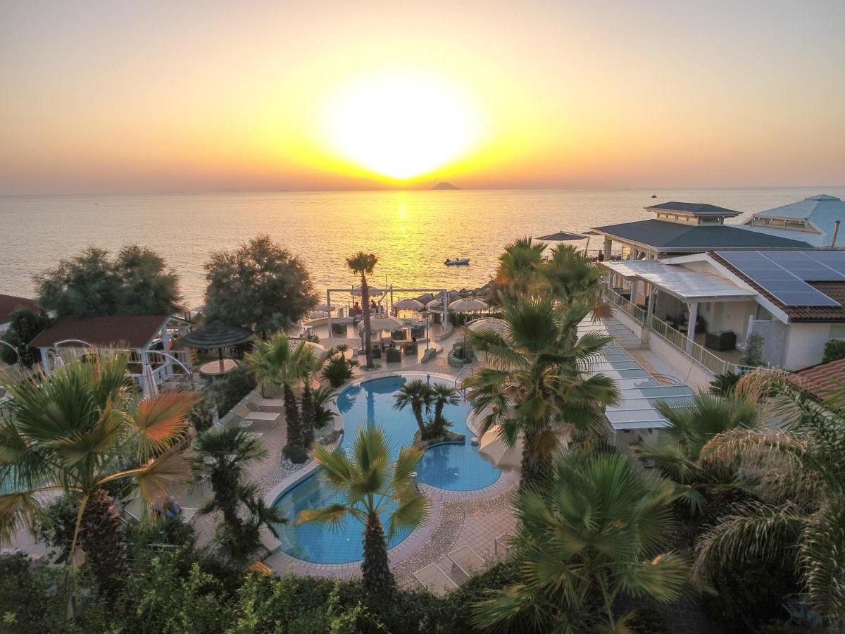 Baia Del Godano Resort & Spa Capo Vaticano Exterior foto